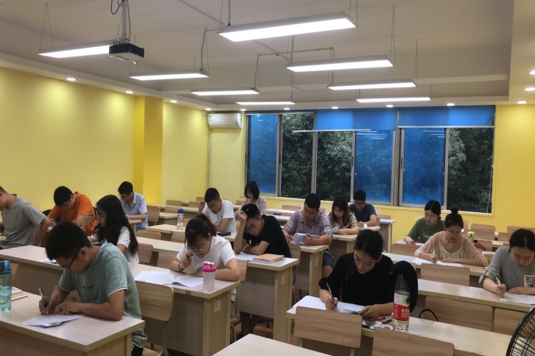 成都华新文登考研